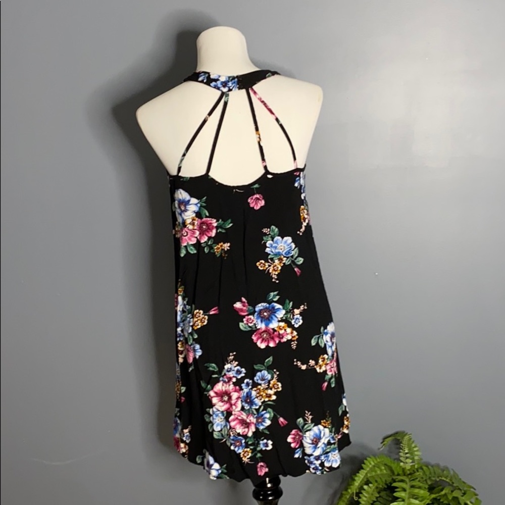 Floral summer dress with back detail - Picture 4 of 4